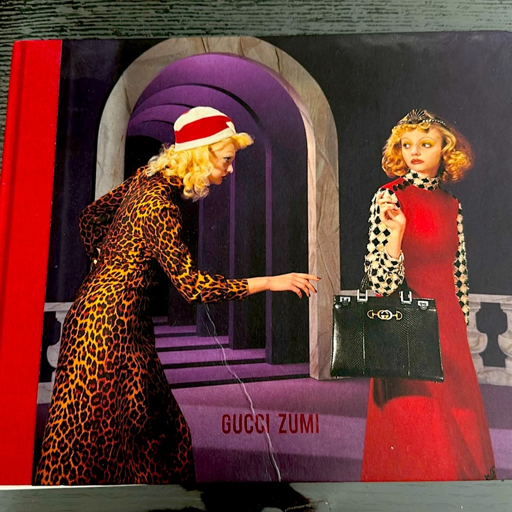 Gucci zumi photo album.  🎁idea